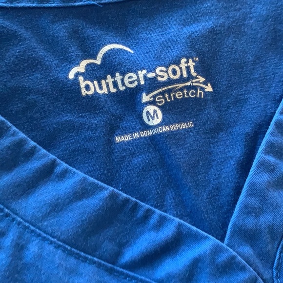 Butter Soft stretch scrubs - Picture 3 of 5